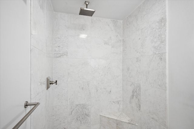 5226 Fleetwood Oaks Avenue 214, Dallas, TX 75235