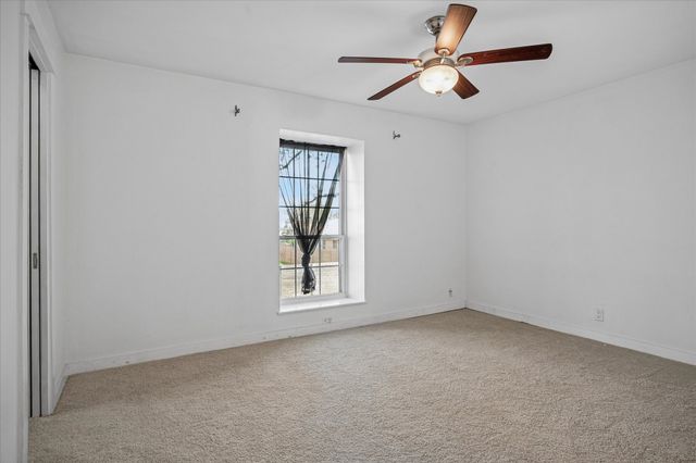 5226 Fleetwood Oaks Avenue 214, Dallas, TX 75235