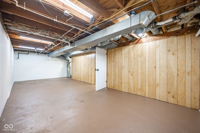 228 Hillsdale Avenue, Greencastle, IN 46135