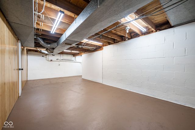 228 Hillsdale Avenue, Greencastle, IN 46135