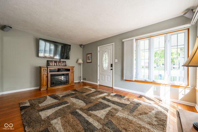 228 Hillsdale Avenue, Greencastle, IN 46135