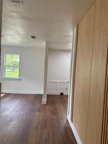 1114 Blackburn Street, Commerce, TX 75428