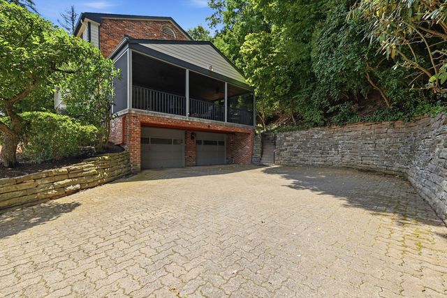 1100 HARVARD ROAD, Thornburg, PA 15205