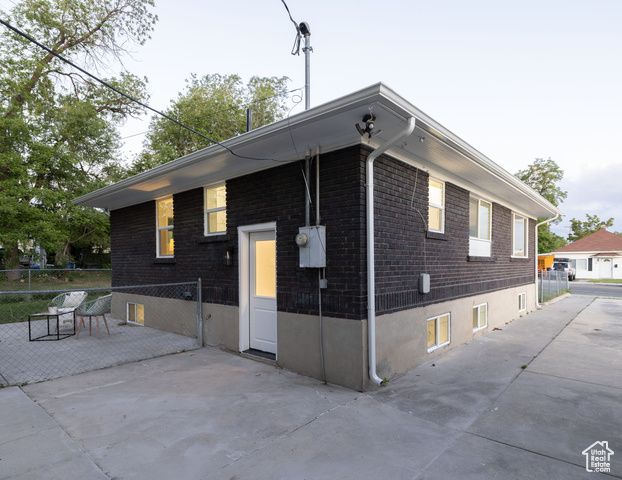 21 E 8680 S, Sandy, UT 84070