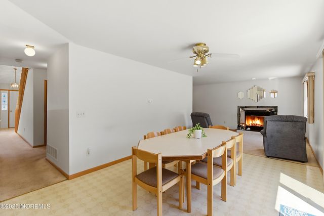 7 Crowder Drive, Toms River, NJ 08753