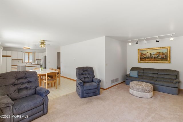 7 Crowder Drive, Toms River, NJ 08753