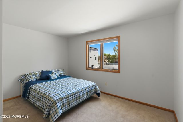 7 Crowder Drive, Toms River, NJ 08753