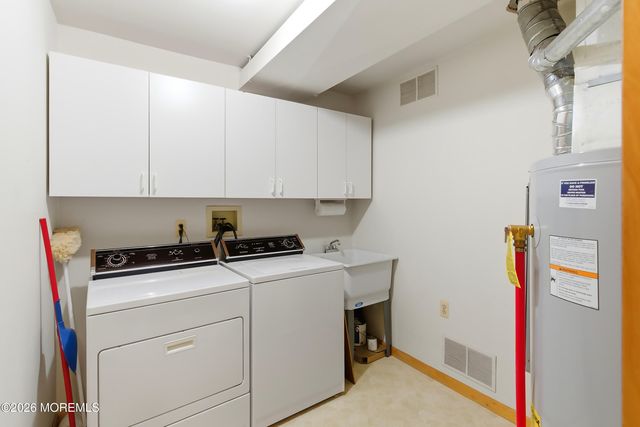 7 Crowder Drive, Toms River, NJ 08753