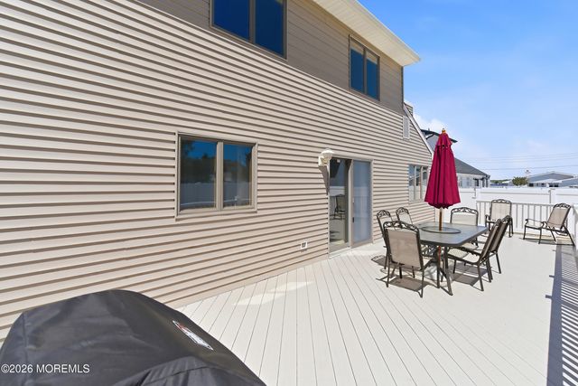 7 Crowder Drive, Toms River, NJ 08753