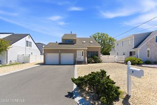 7 Crowder Drive, Toms River, NJ 08753