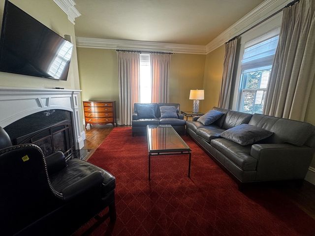 154 Main St, Andover, MA 01810