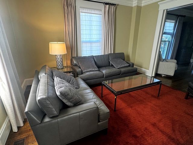 154 Main St, Andover, MA 01810