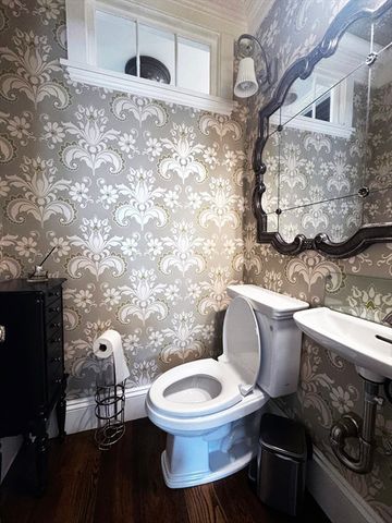 154 Main St, Andover, MA 01810