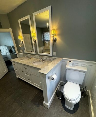 154 Main St, Andover, MA 01810