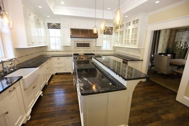 154 Main St, Andover, MA 01810