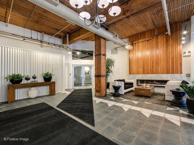 360 W ILLINOIS Street 8F, Chicago, IL 60654