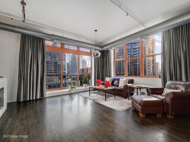 360 W ILLINOIS Street 8F, Chicago, IL 60654