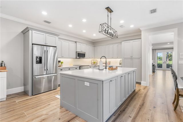 838 Carolina Circle SW, Vero Beach, FL 32962