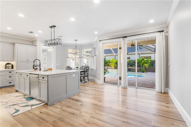 838 Carolina Circle SW, Vero Beach, FL 32962