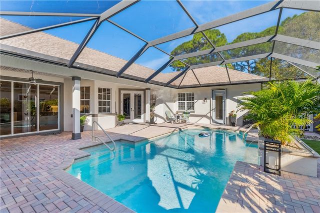 838 Carolina Circle SW, Vero Beach, FL 32962