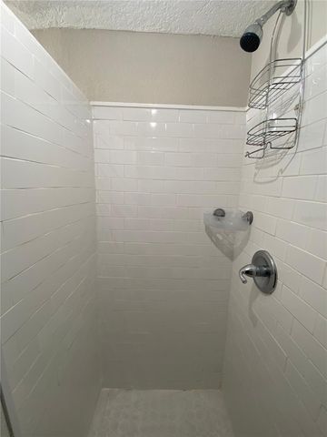 1110 BATES AVENUE 102, Eustis, FL 32726