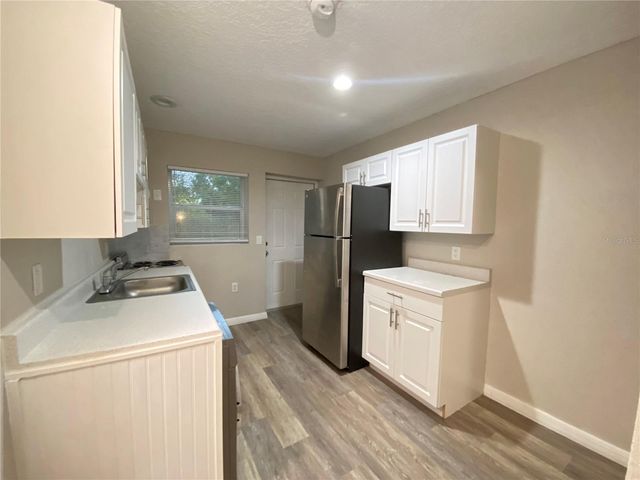 1110 BATES AVENUE 102, Eustis, FL 32726