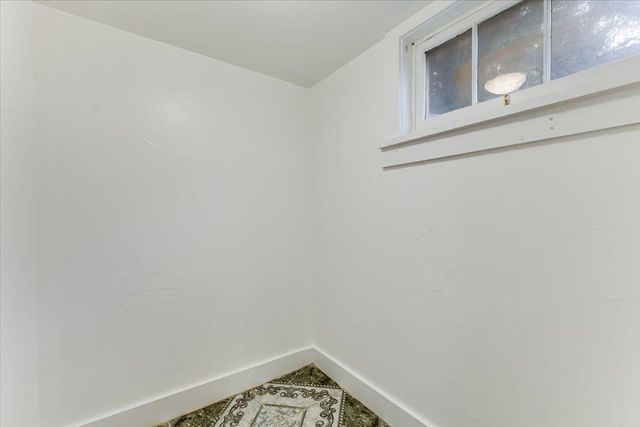 444 N Edwards, Wichita, KS 67203