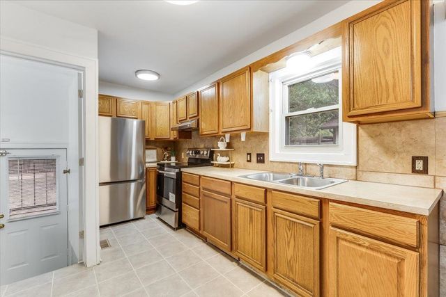444 N Edwards, Wichita, KS 67203