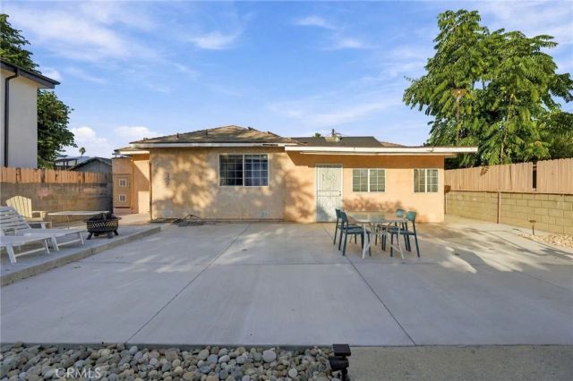 10481 Remick Ave, Pacoima, CA 91331