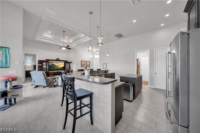 2706 Shelby PKWY, Cape Coral, FL 33904