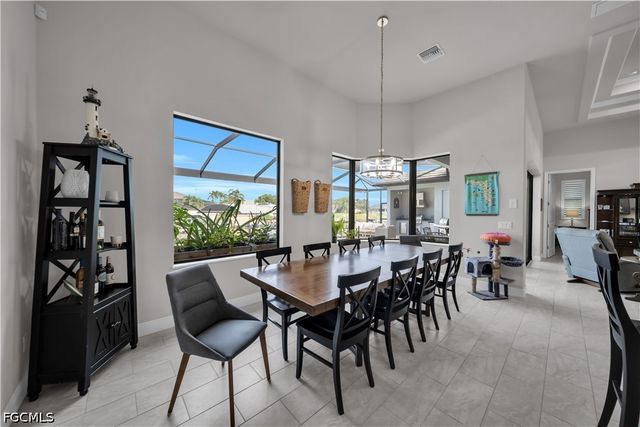 2706 Shelby PKWY, Cape Coral, FL 33904