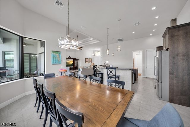 2706 Shelby PKWY, Cape Coral, FL 33904