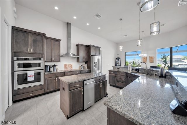 2706 Shelby PKWY, Cape Coral, FL 33904