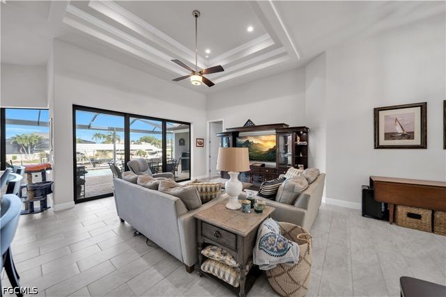 2706 Shelby PKWY, Cape Coral, FL 33904