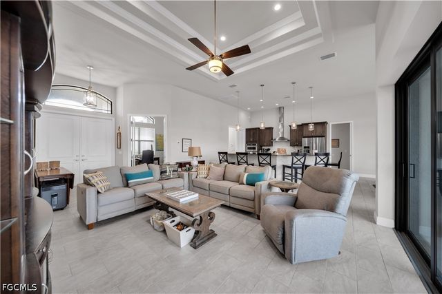2706 Shelby PKWY, Cape Coral, FL 33904