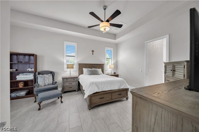 2706 Shelby PKWY, Cape Coral, FL 33904
