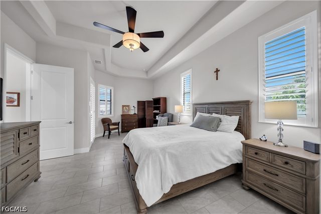 2706 Shelby PKWY, Cape Coral, FL 33904