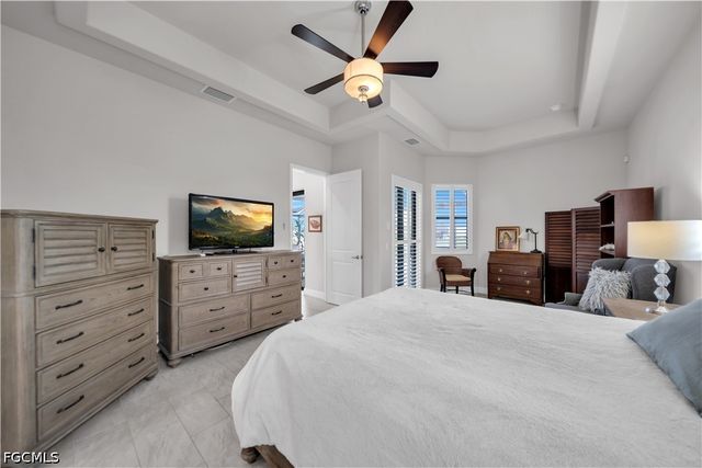 2706 Shelby PKWY, Cape Coral, FL 33904