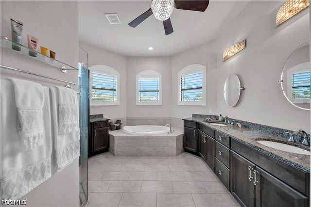 2706 Shelby PKWY, Cape Coral, FL 33904