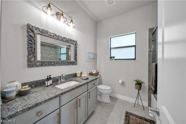 2706 Shelby PKWY, Cape Coral, FL 33904