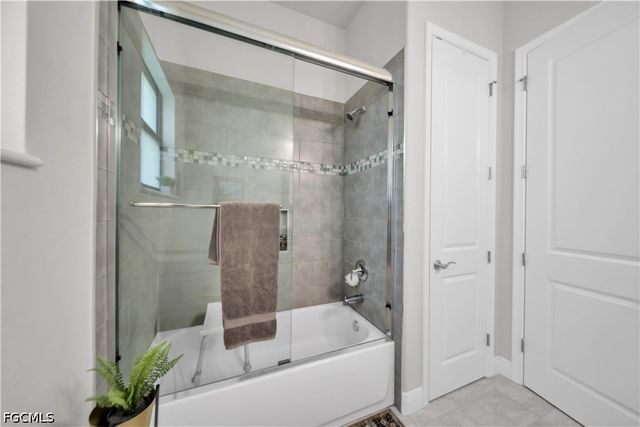 2706 Shelby PKWY, Cape Coral, FL 33904