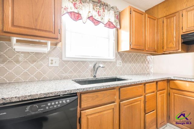 104 Fox Meadow Court, Warner Robins, GA 31093