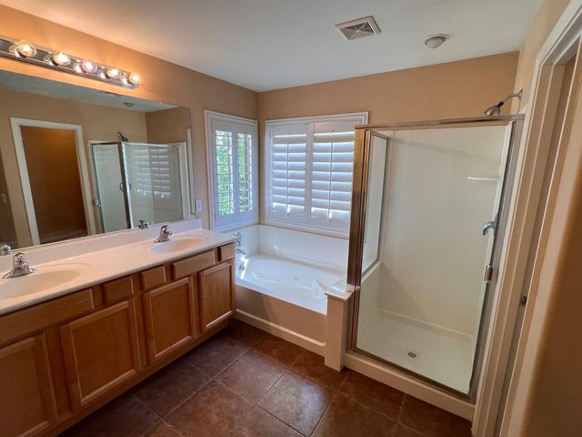 6631 S Classic, Gilbert, AZ 85298