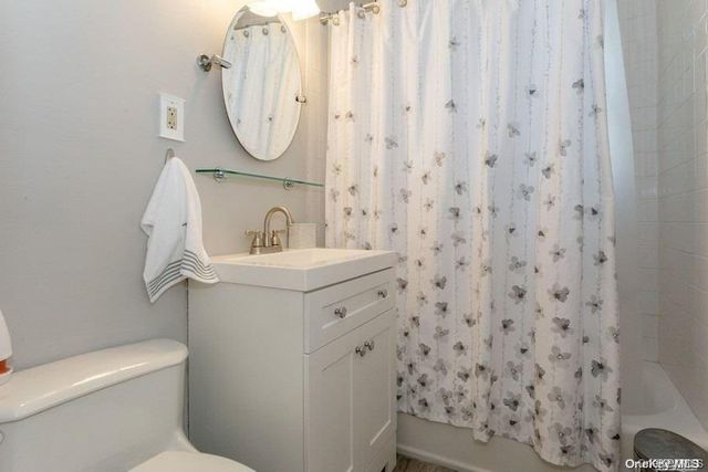 1213 E Broadway B24, Hewlett, NY 11557
