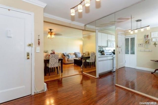 1213 E Broadway B24, Hewlett, NY 11557
