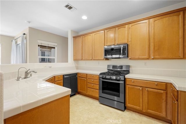 15659 Vista Way 100, Lake Elsinore, CA 92532