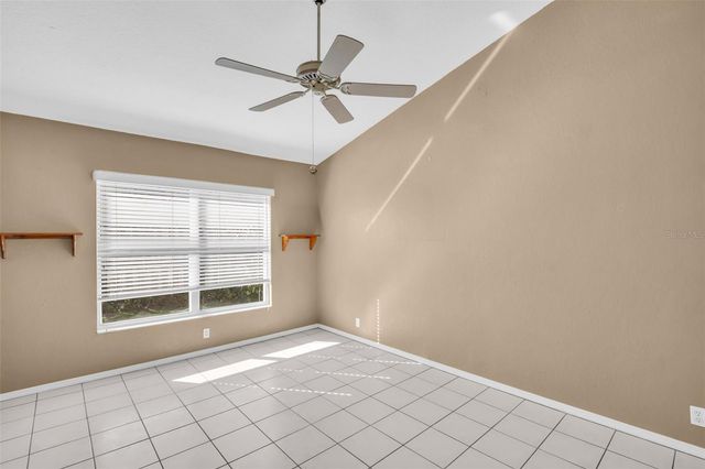 682 GREEN VALLEY RD ROAD Apt C-3, Palm Harbor, FL 34683