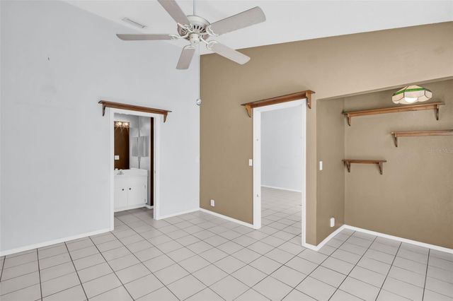 682 GREEN VALLEY RD ROAD Apt C-3, Palm Harbor, FL 34683