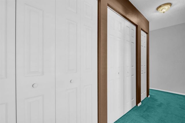 682 GREEN VALLEY RD ROAD Apt C-3, Palm Harbor, FL 34683