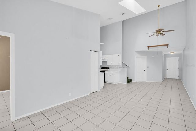 682 GREEN VALLEY RD ROAD Apt C-3, Palm Harbor, FL 34683